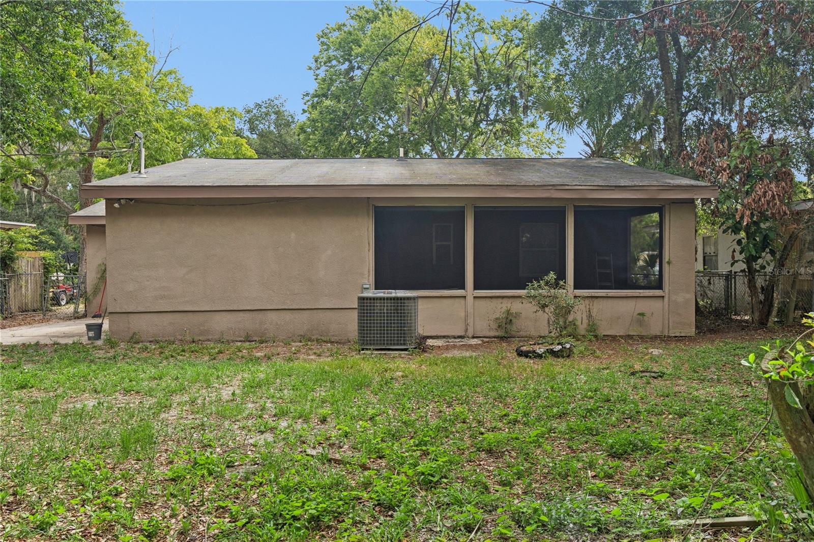 HILLCREST - Residential