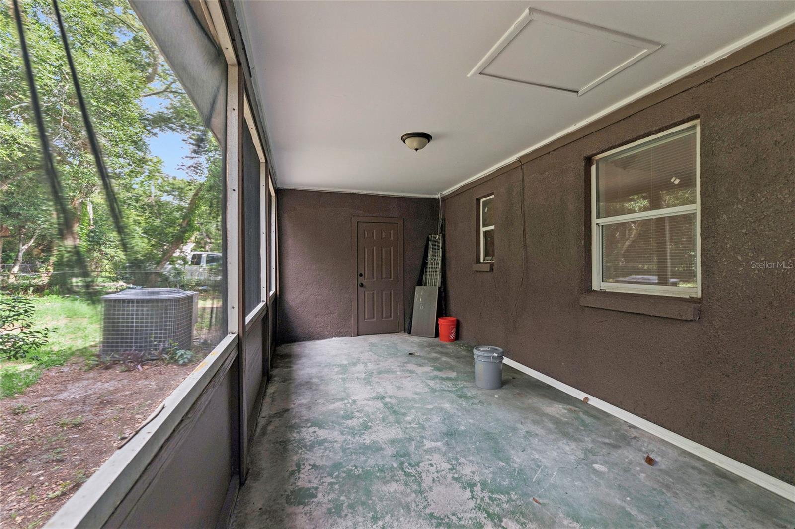 HILLCREST - Residential