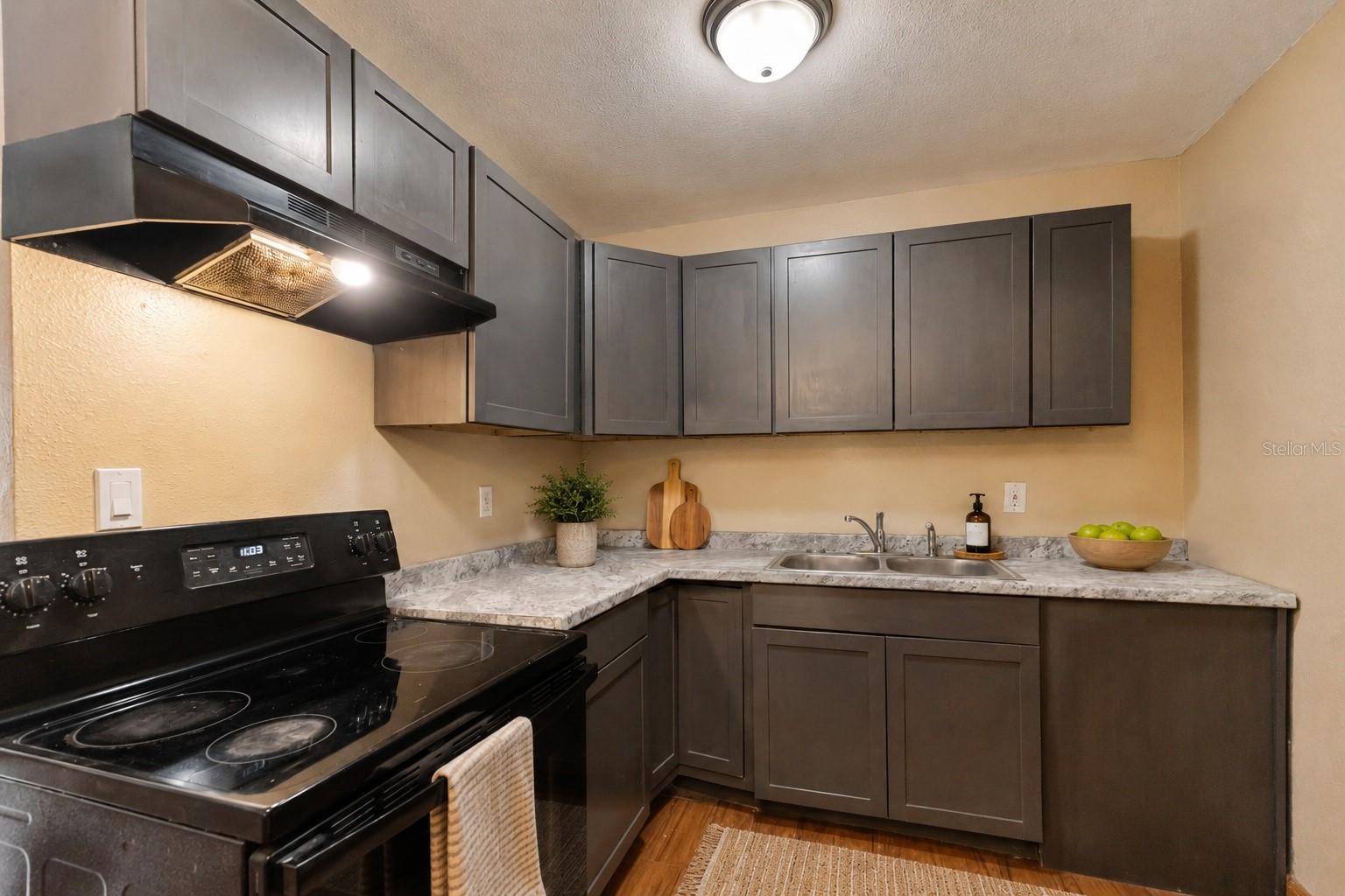 HILLCREST - Residential