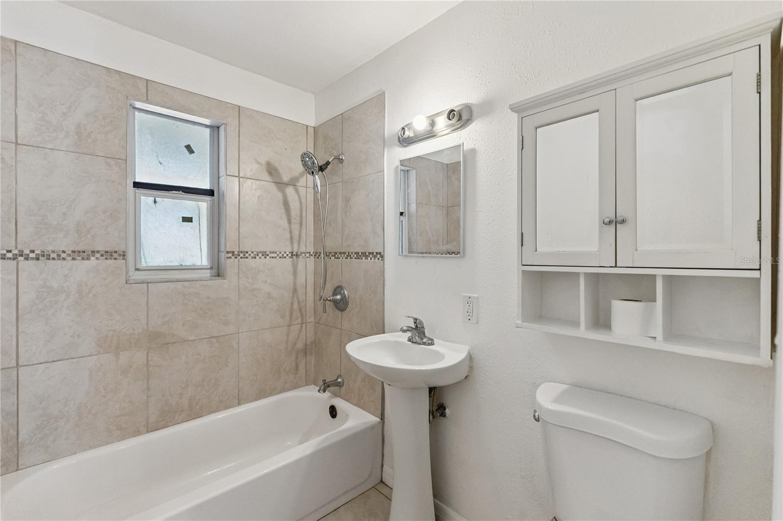 HILLCREST - Residential