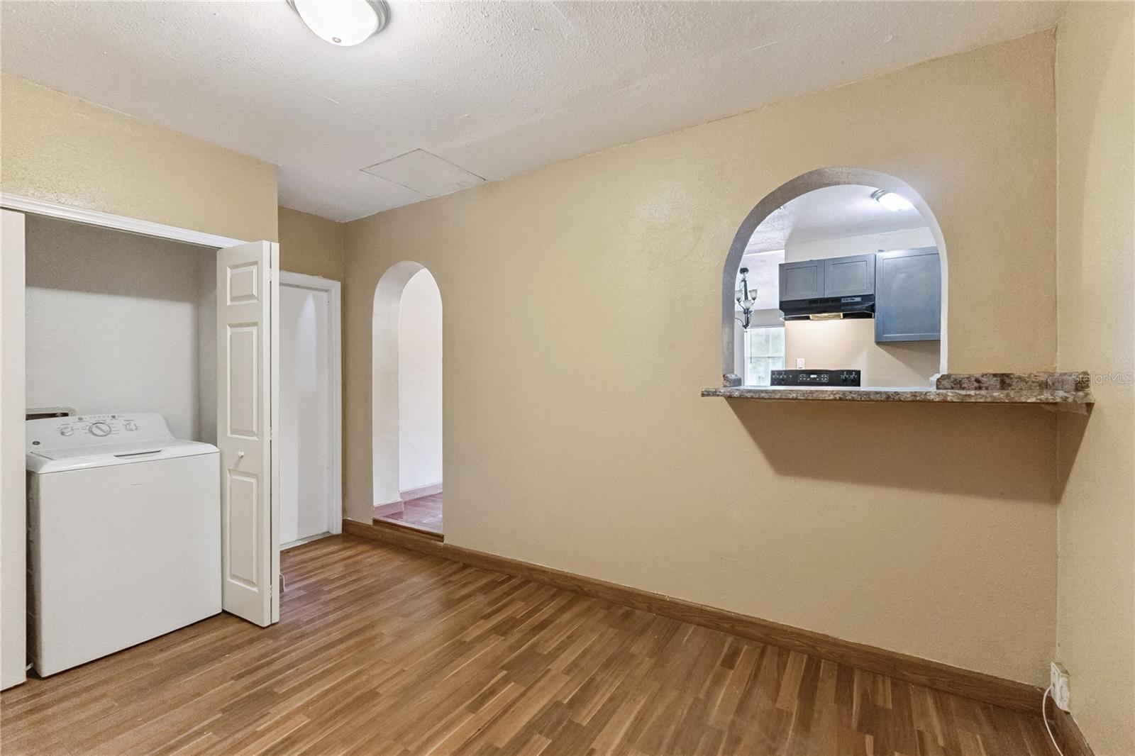HILLCREST - Residential