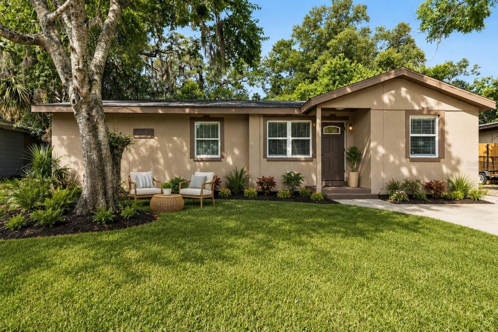 Photo of 540 Colfax Drive, Daytona Beach, FL 32114 (MLS # V4949264)