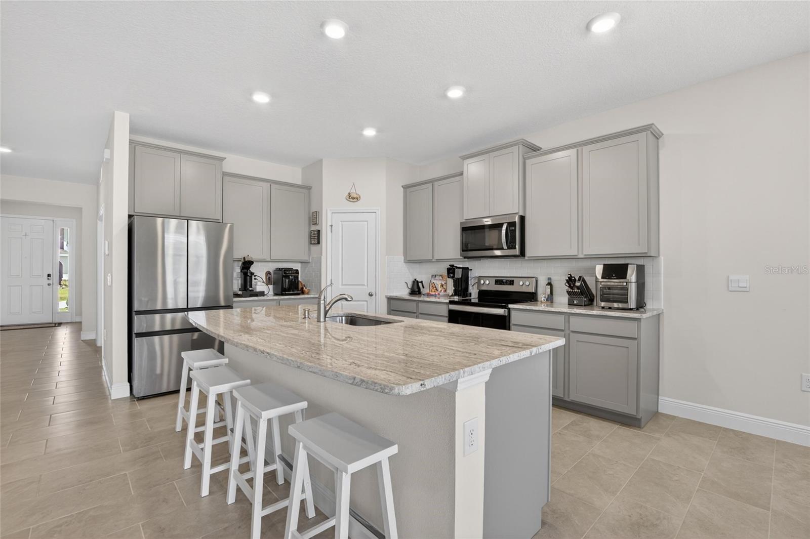 MANGROVE MANOR PH 1 - Residential