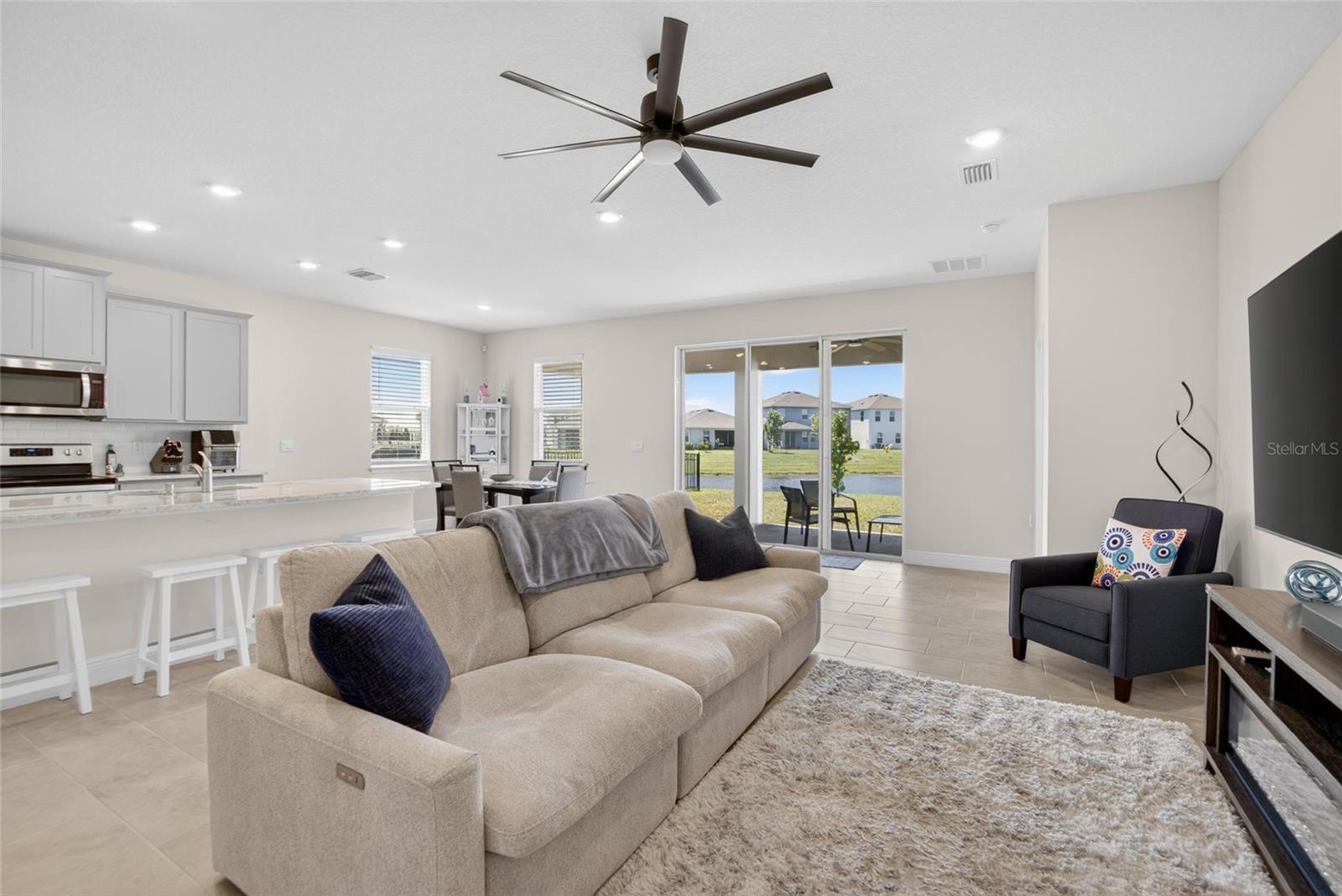MANGROVE MANOR PH 1 - Residential