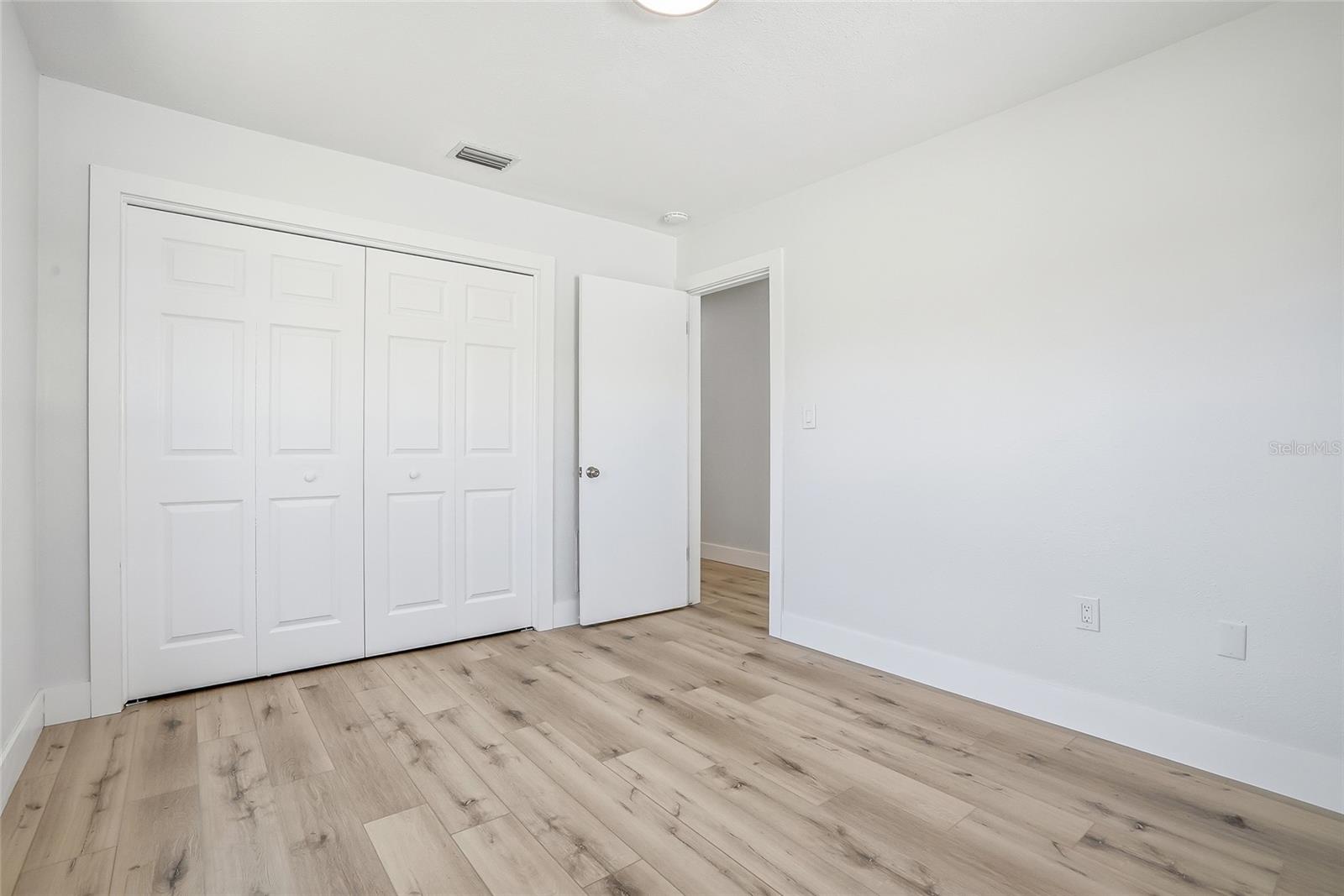 OAKHURST SHORES 2ND ADD - Residential