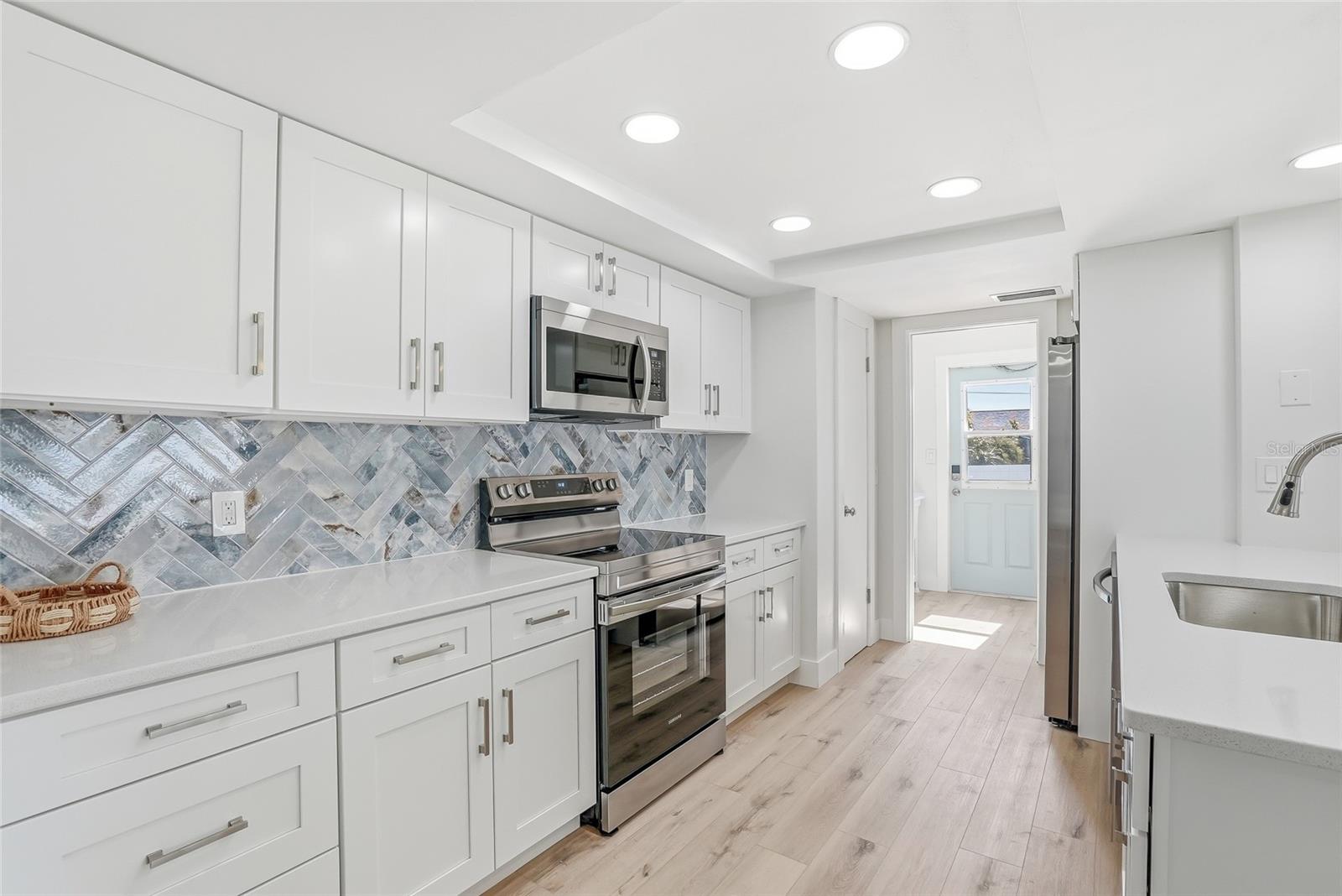 OAKHURST SHORES 2ND ADD - Residential