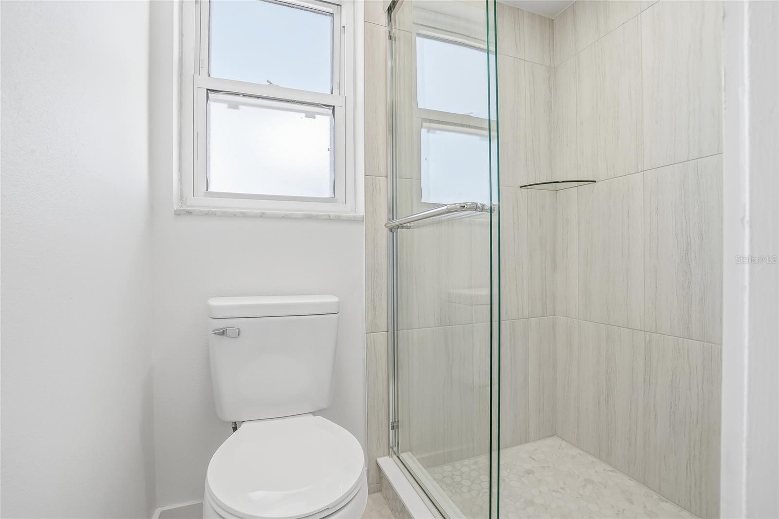 OAKHURST SHORES 2ND ADD - Residential