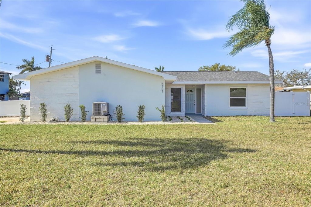 Photo of 5708 Bayshore Drive, Seminole, FL 33772 (MLS # TB8478991)