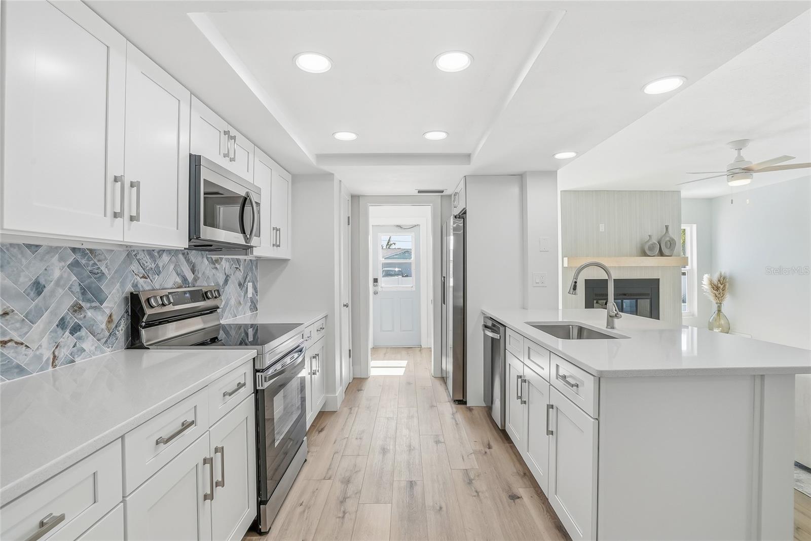 OAKHURST SHORES 2ND ADD - Residential