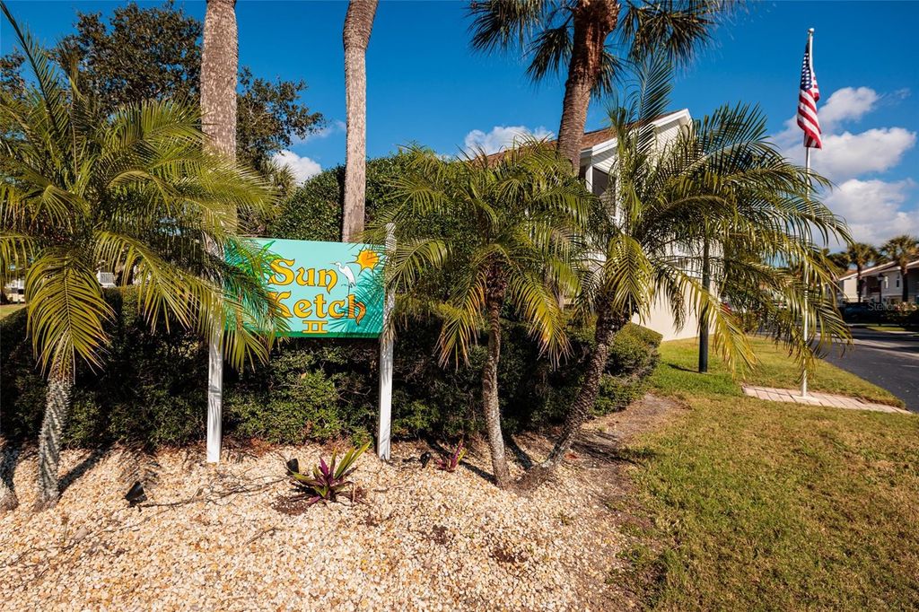 Photo of 216 Sun Vista Ct S, Treasure Island, FL 33706 (MLS # TB8458795)