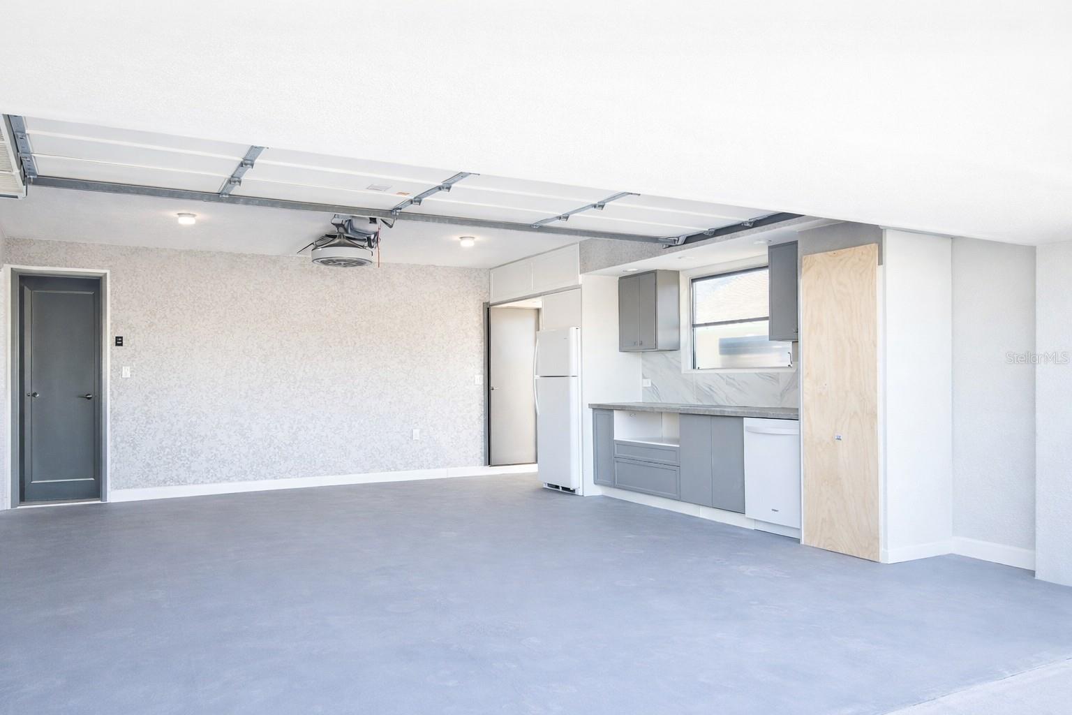 HERITAGE LAKE ESTATES - Residential