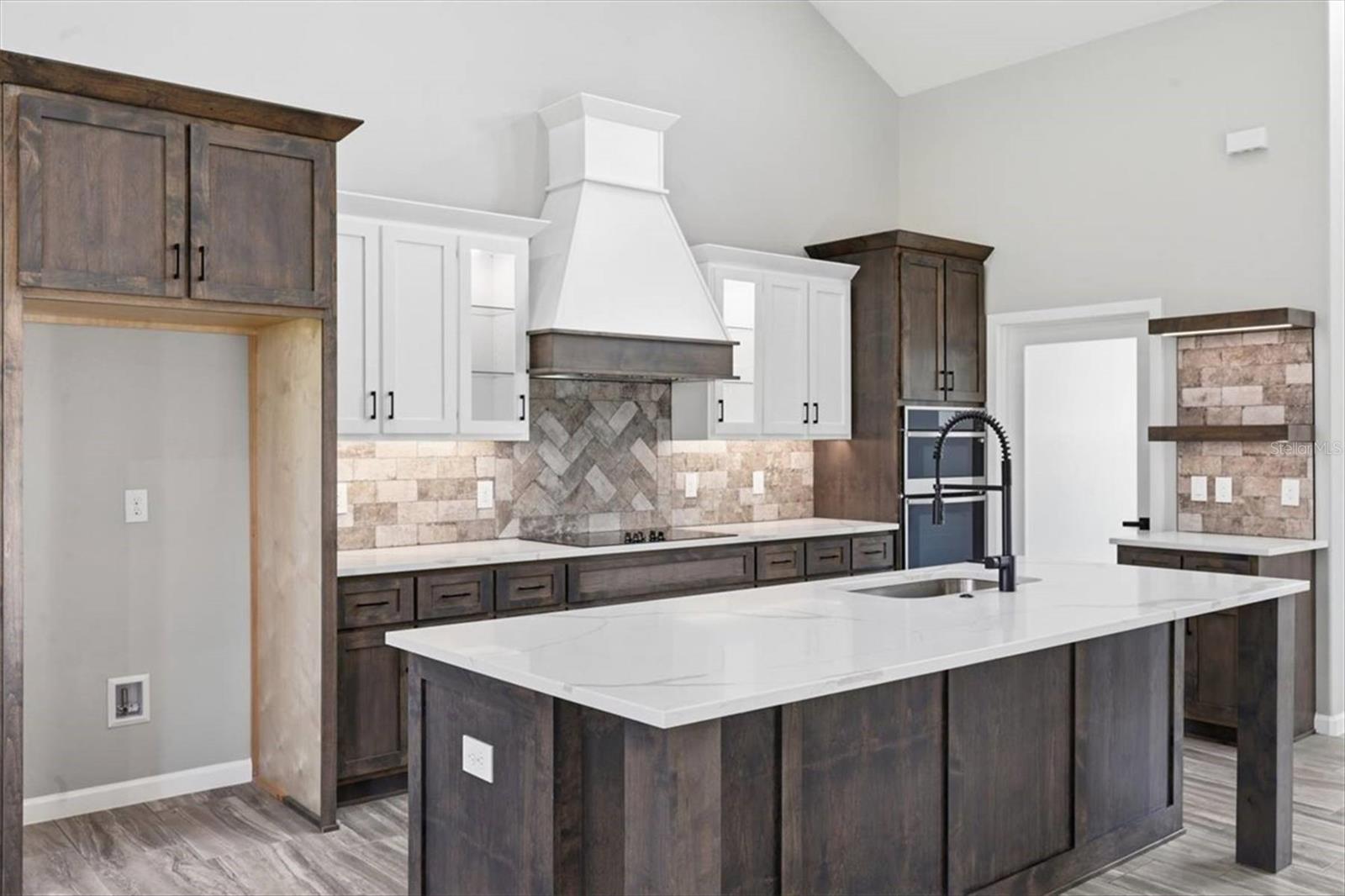 6465 BAY SHORE DRIVE