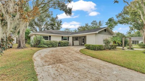 A home in LAKELAND