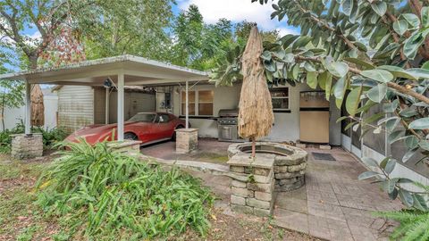 A home in LAKELAND