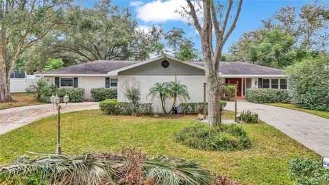 A home in LAKELAND