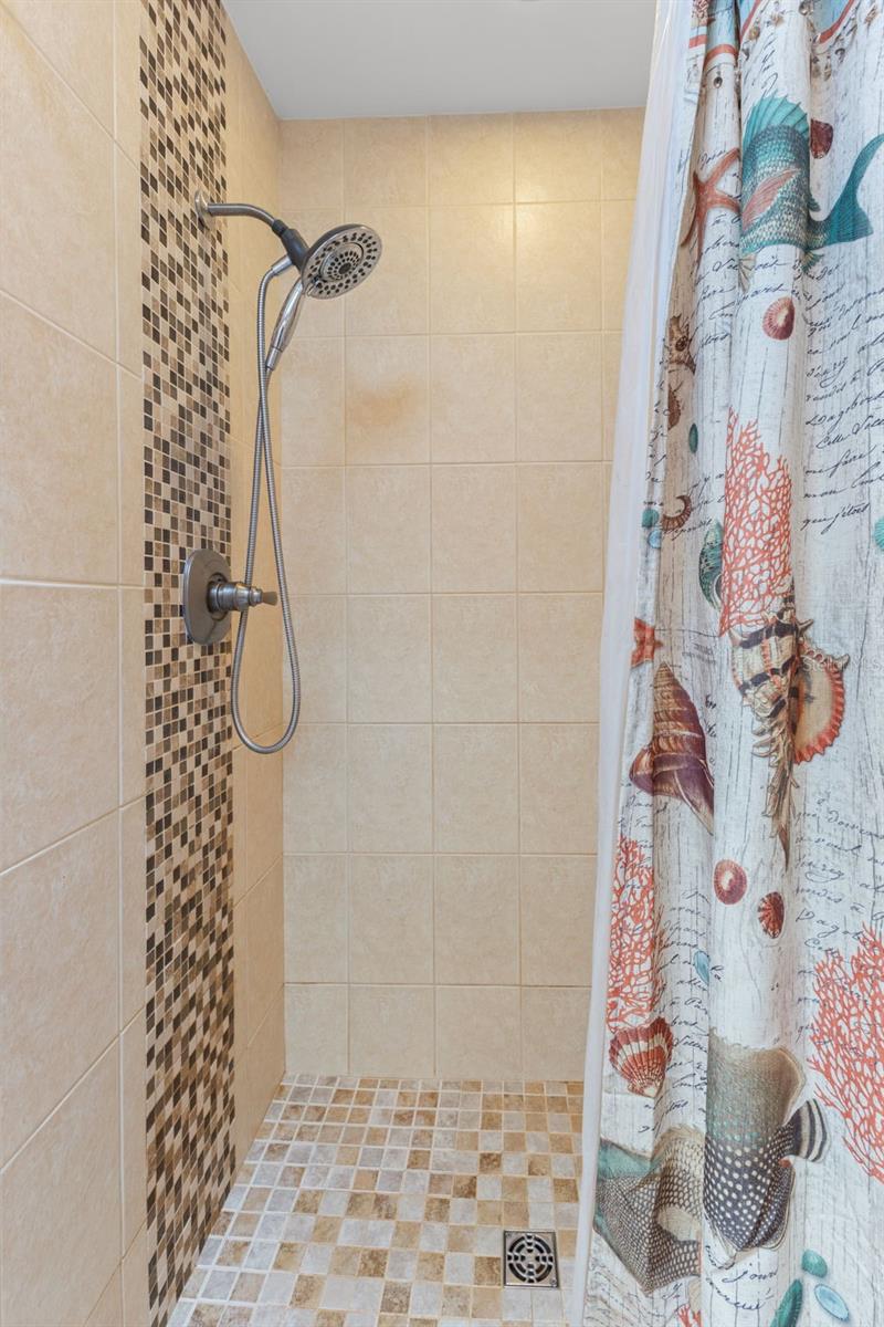 HARBOR SHORES 5TH ADD REP - Residential