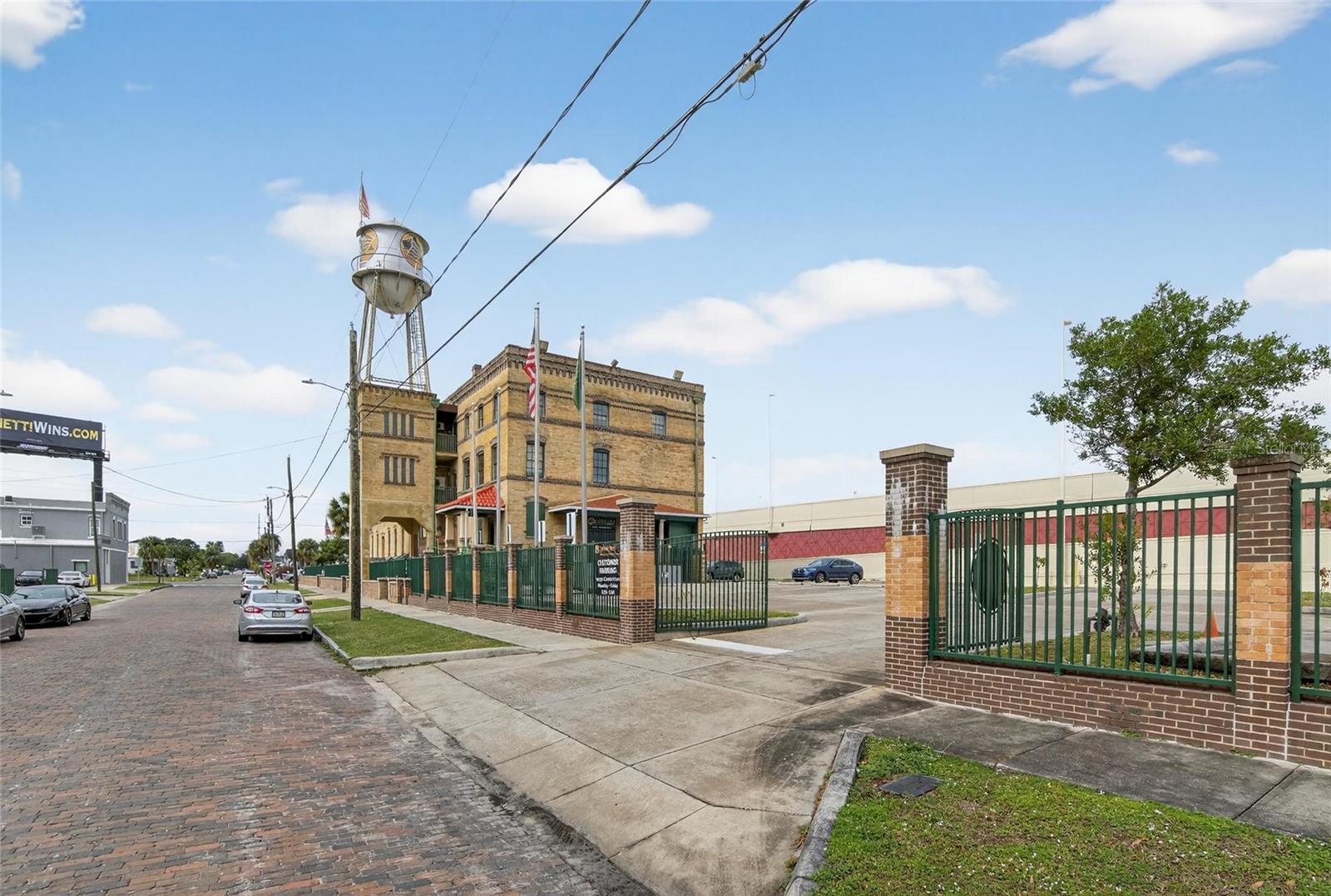 BENJAMINS ADD TO WEST TA - Residential Income