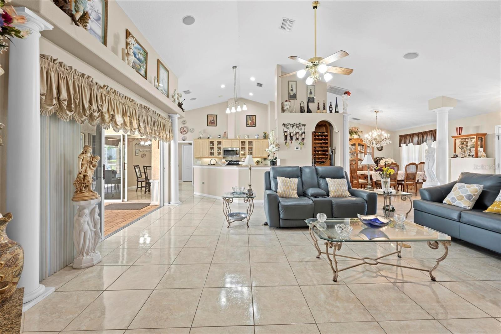 SPRING HILL - Residential