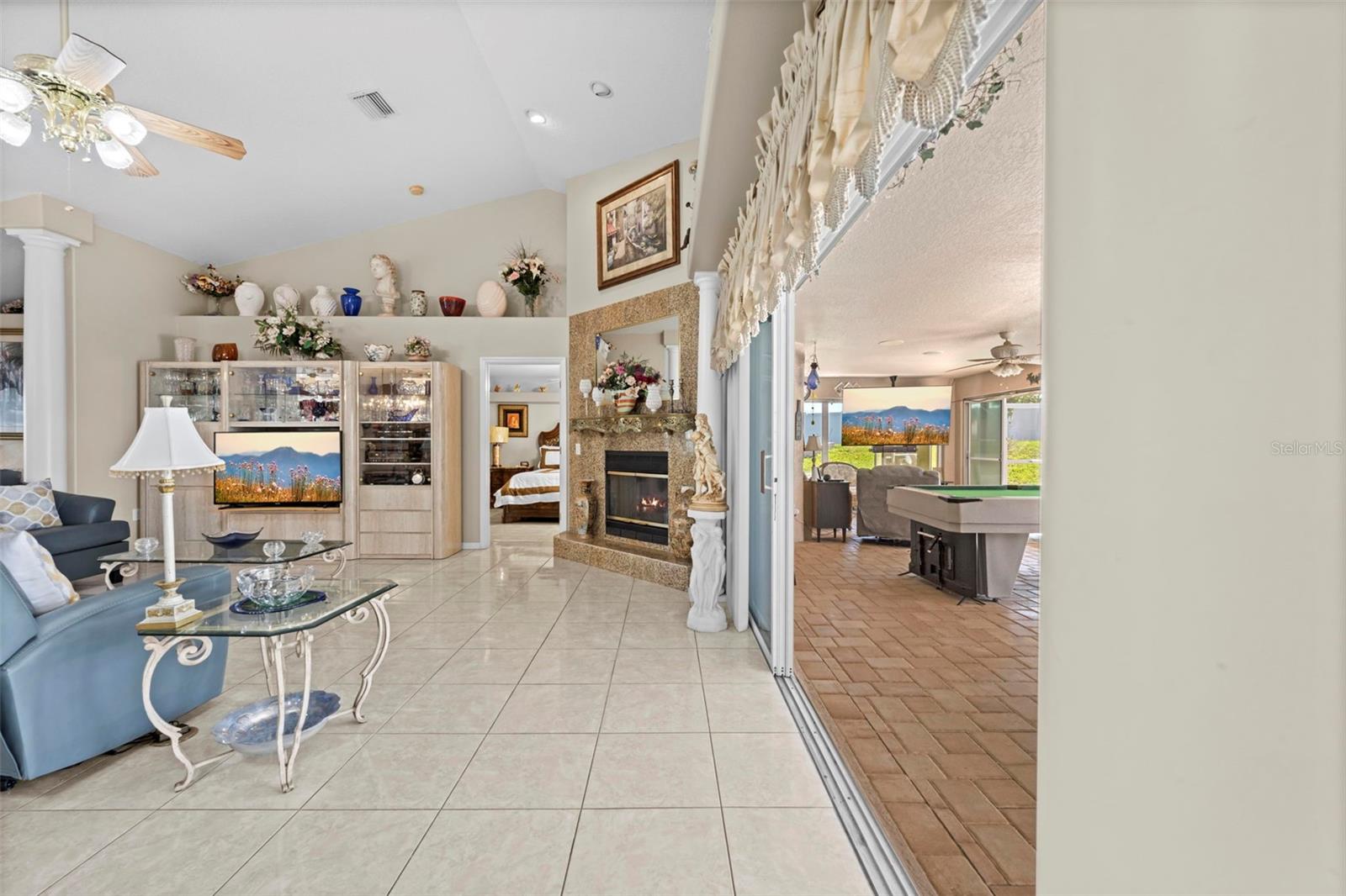 SPRING HILL - Residential