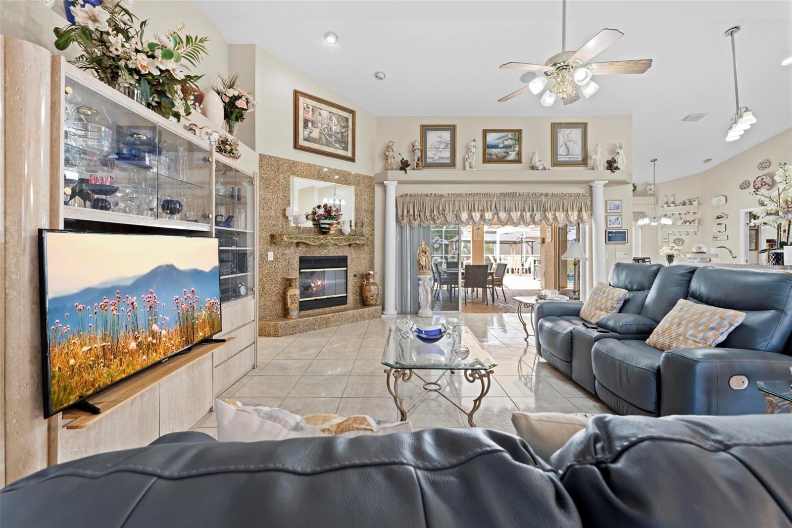 SPRING HILL - Residential