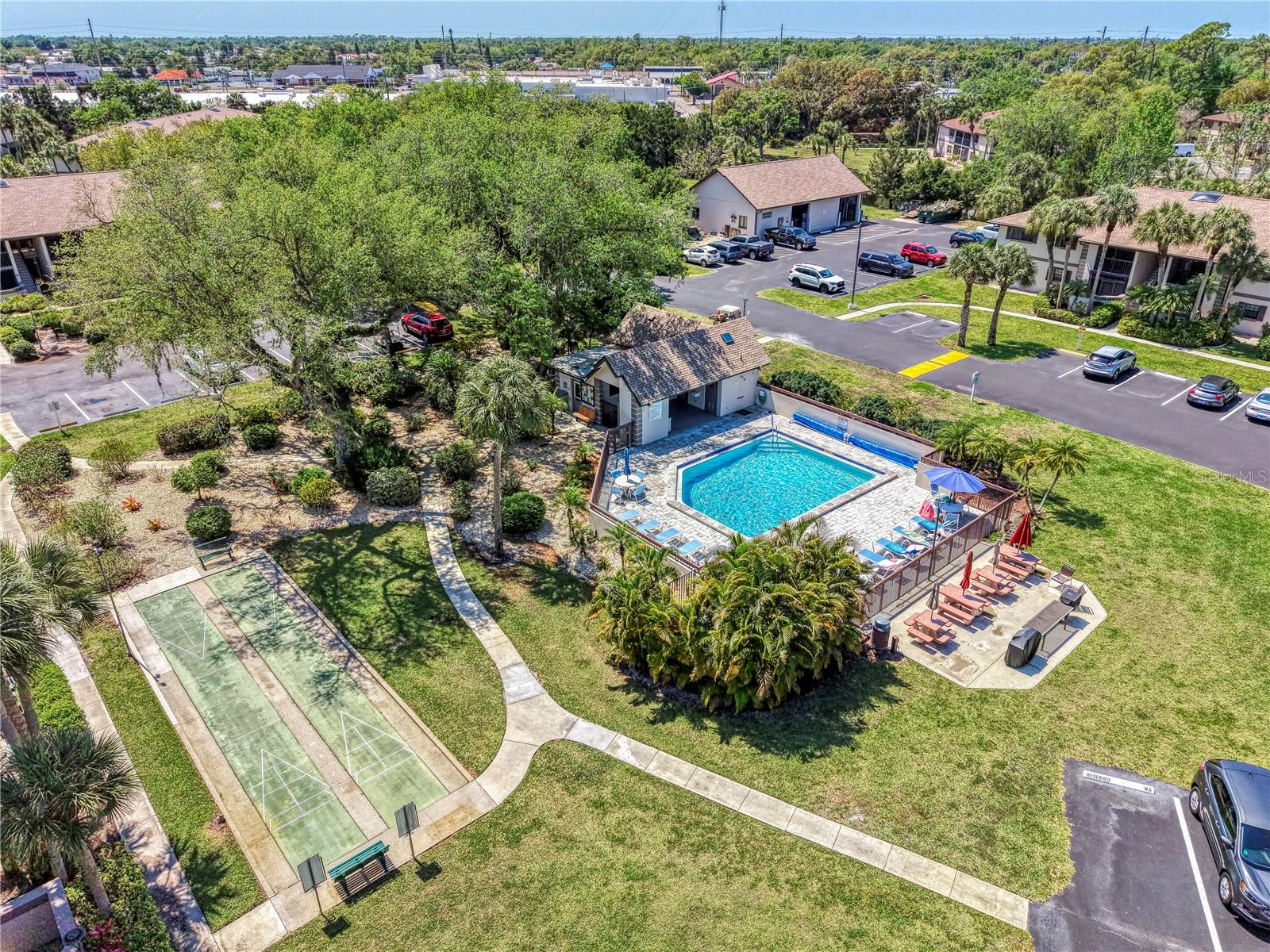 OAK FORREST - Residential