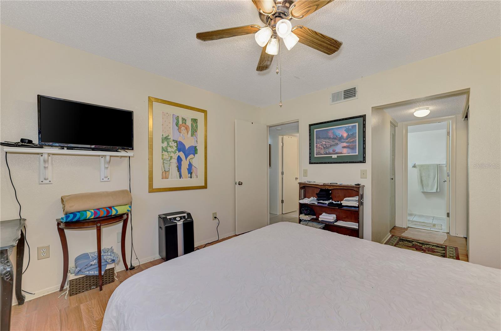 OAK FORREST - Residential