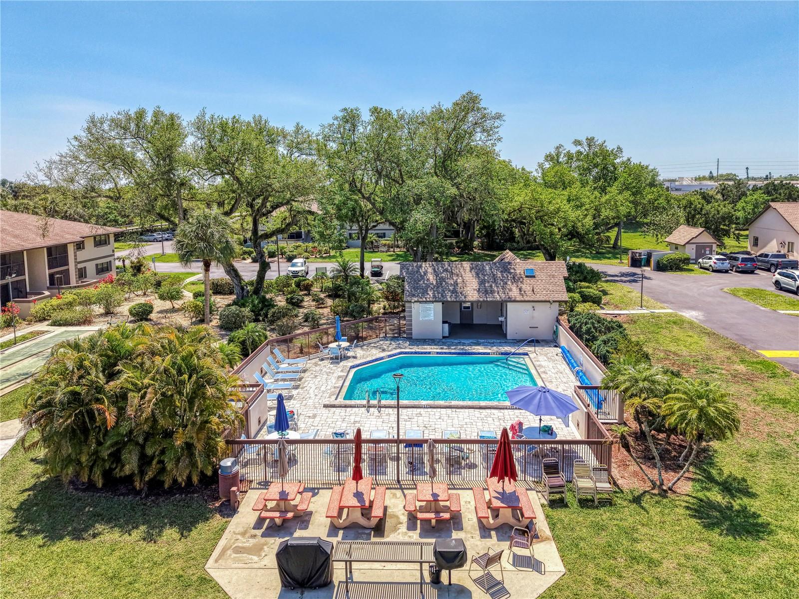 OAK FORREST - Residential