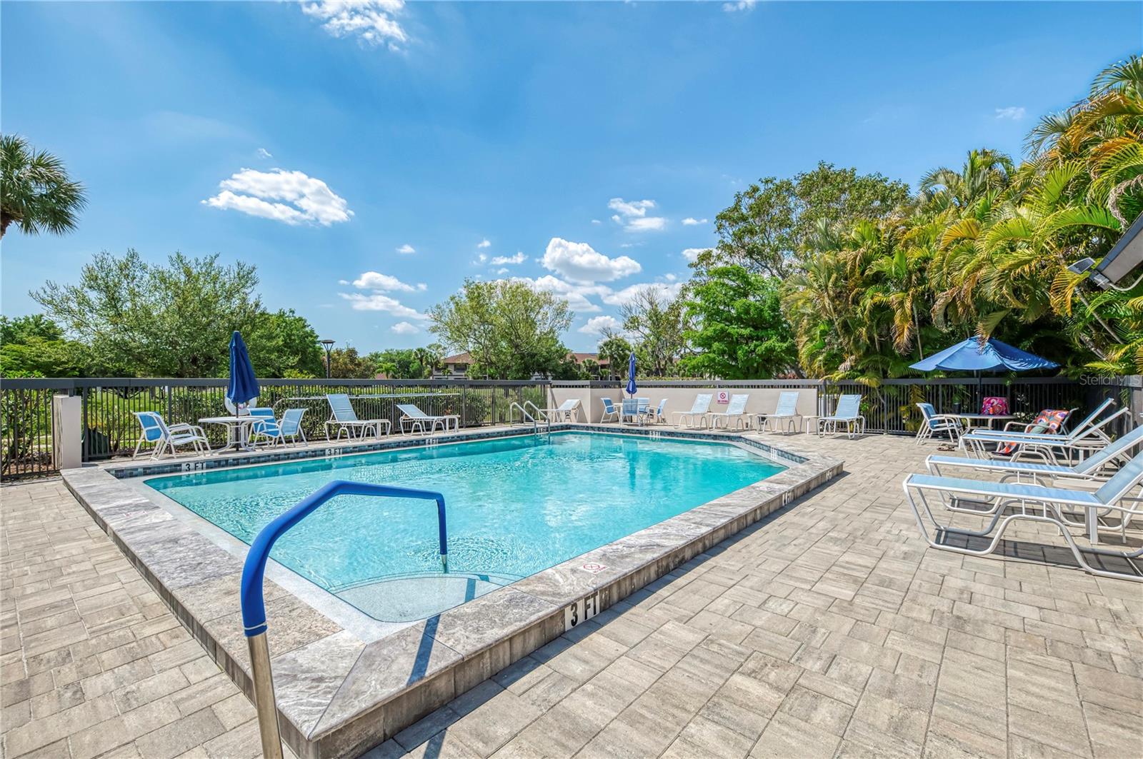 OAK FORREST - Residential