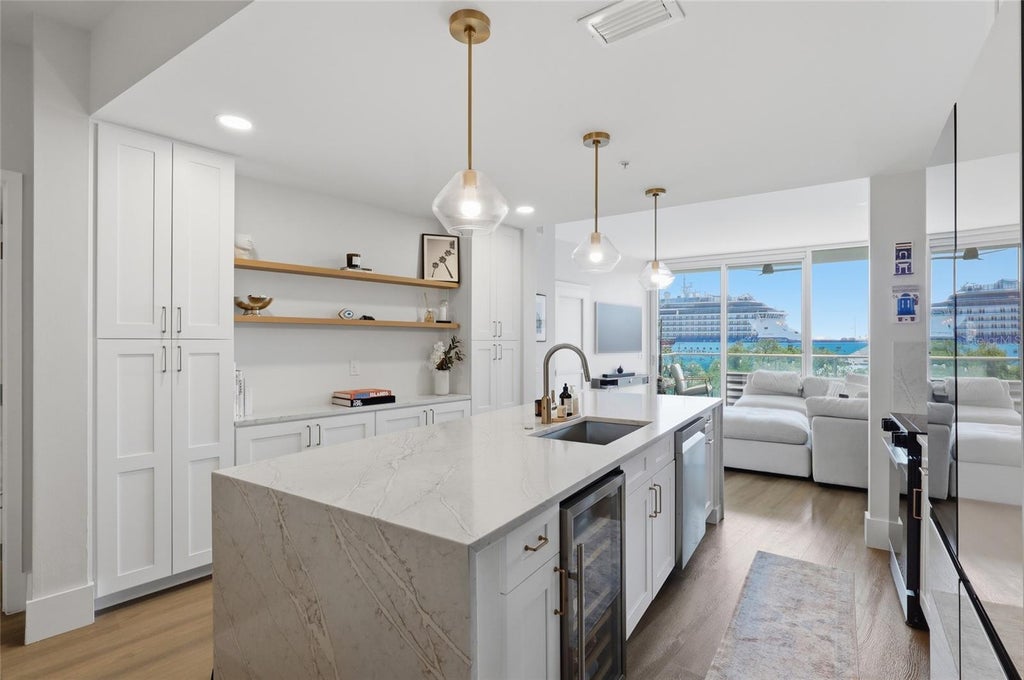 Photo of 912 Channelside Drive #2503, Tampa, FL 33602 (MLS # TB8531646)