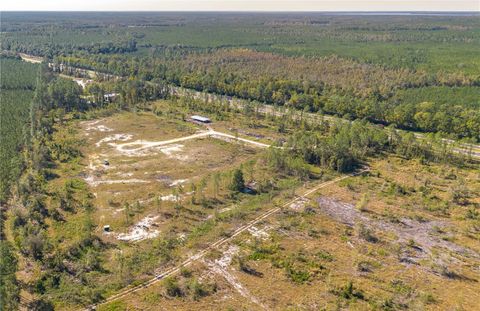 000 NE US HWY 301 HAWTHORNE FL 32640