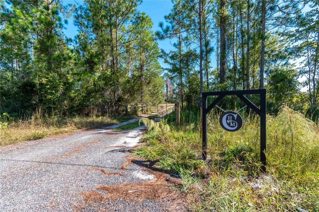 Photo of 000 NE Us Hwy 301, Hawthorne, FL 32640 (MLS # GC534961)