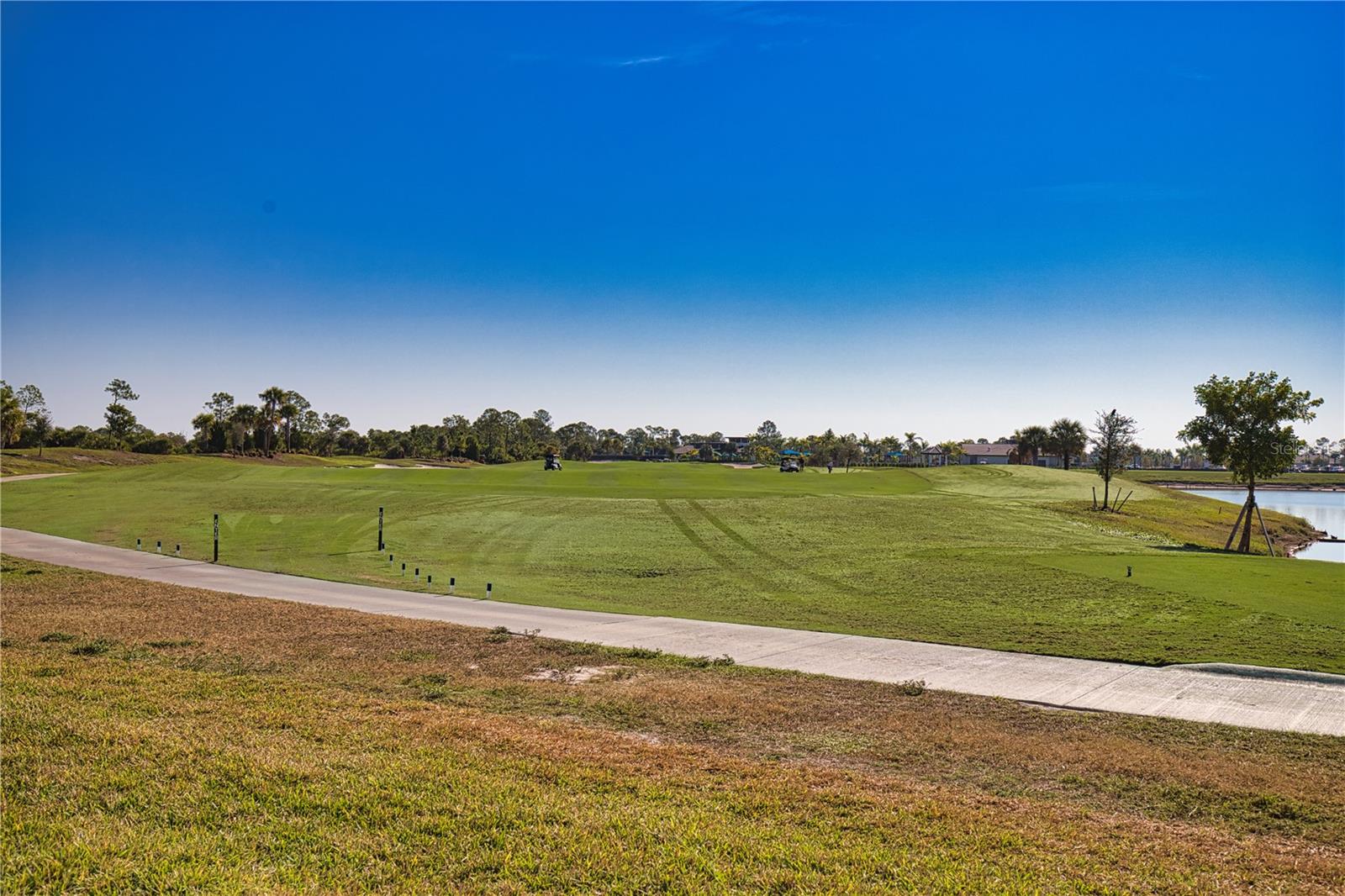 TERRACE V AT WELLEN PARK - Residential Lease