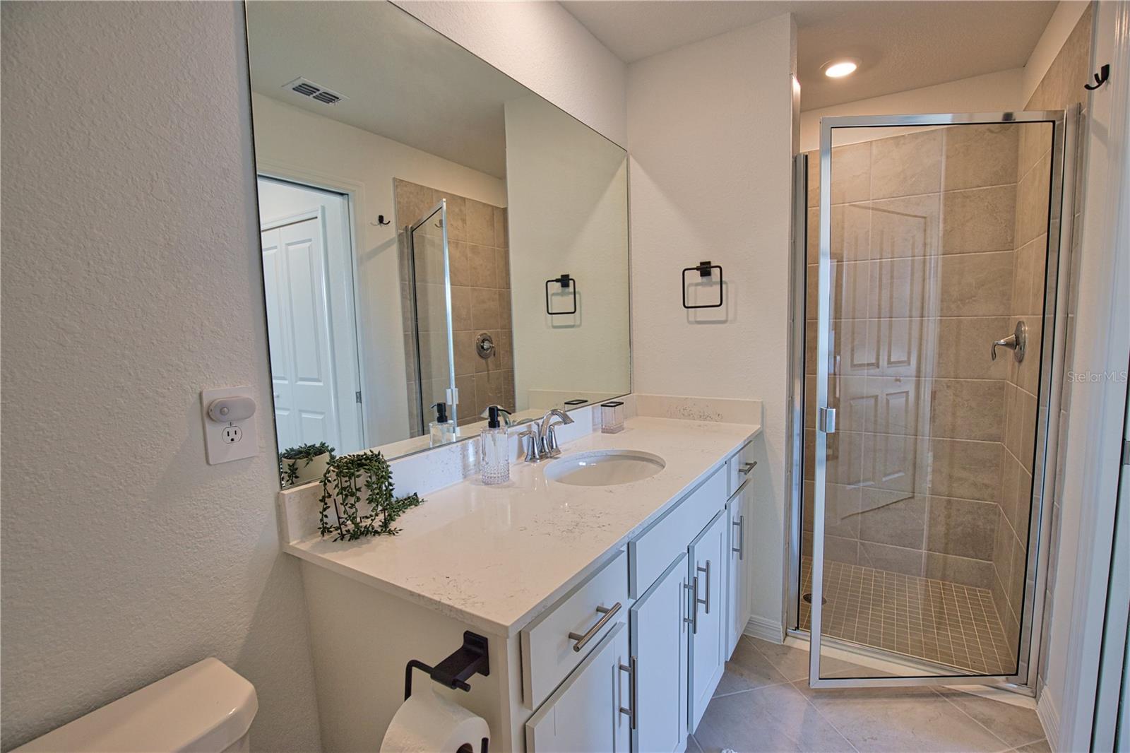 TERRACE V AT WELLEN PARK - Residential Lease