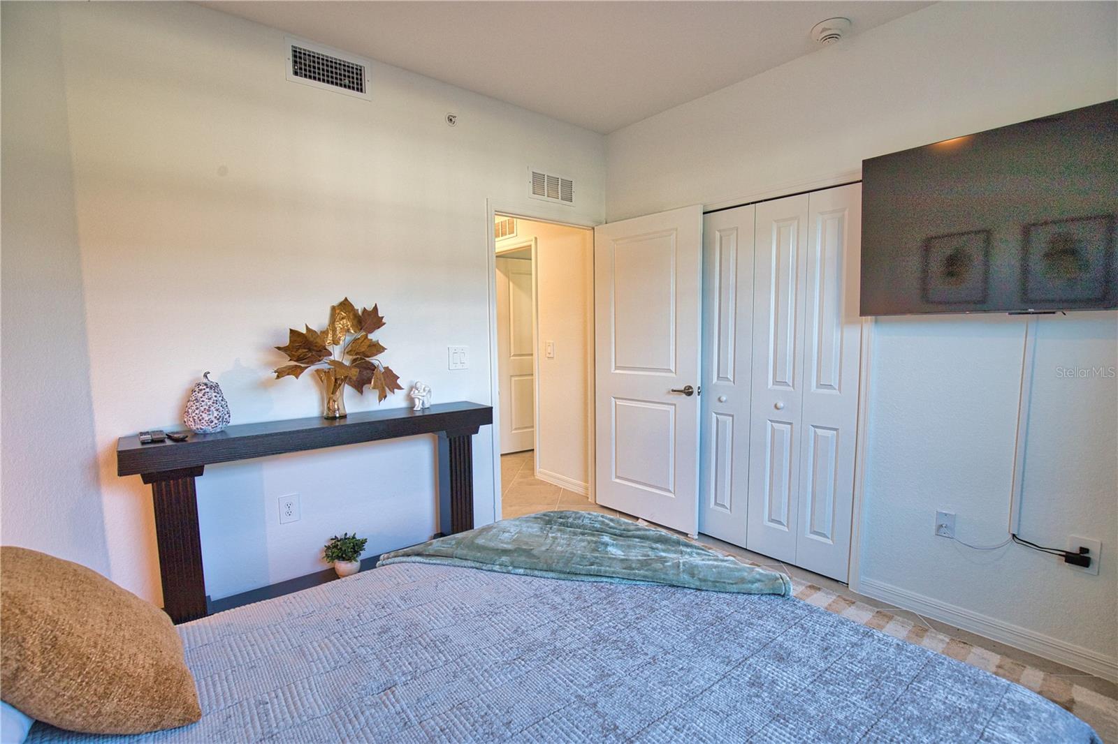 TERRACE V AT WELLEN PARK - Residential Lease