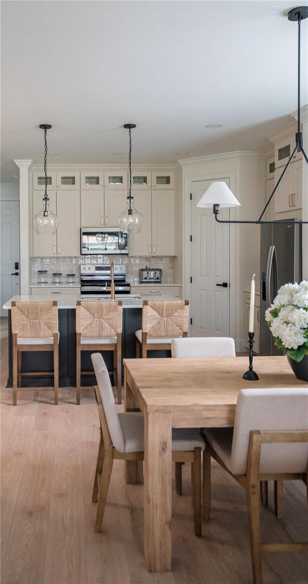 325 VILLORESI BOULEVARD