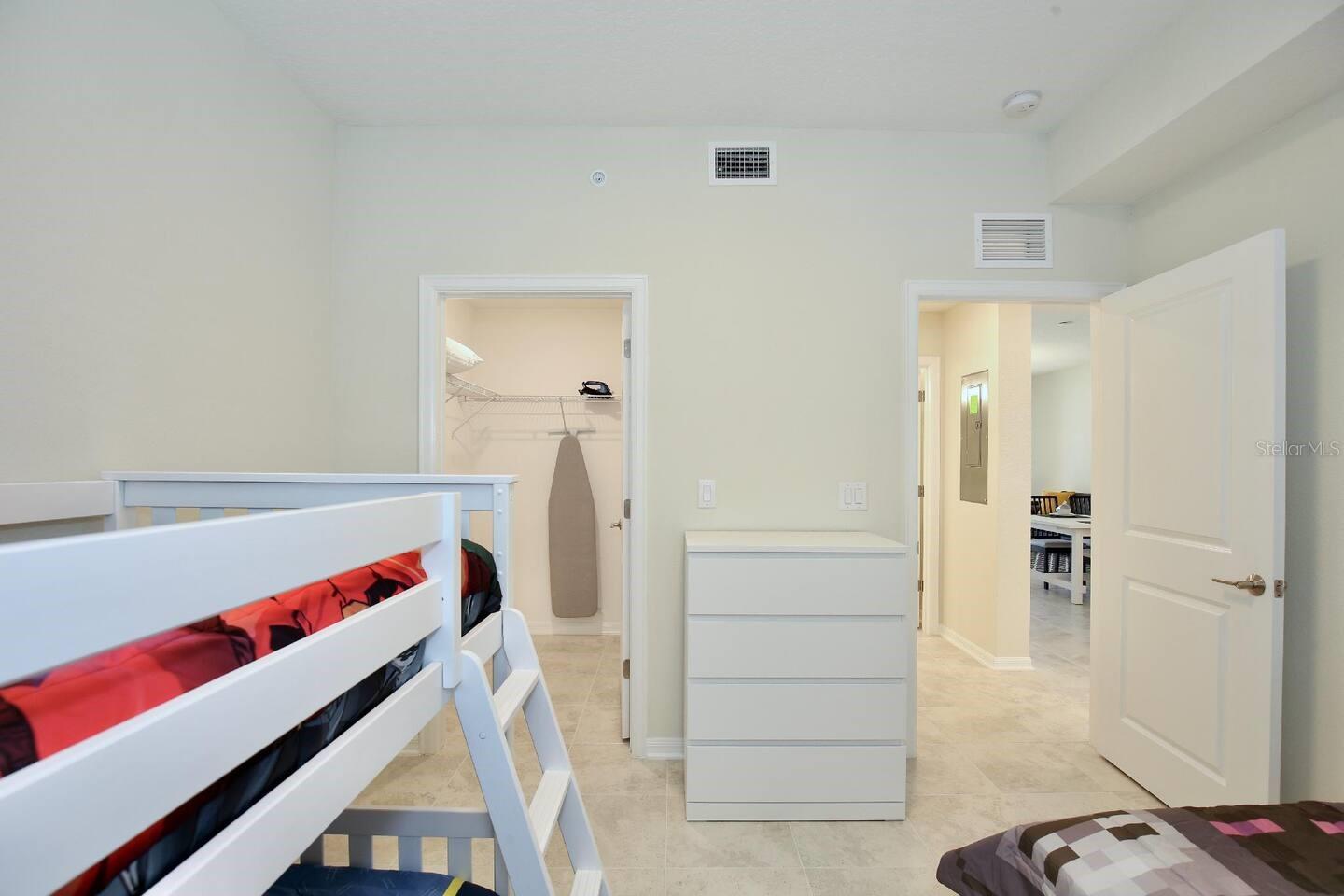 THE TERRACES AT STOREY LAKE CONDO 2 PH 14 - Residential