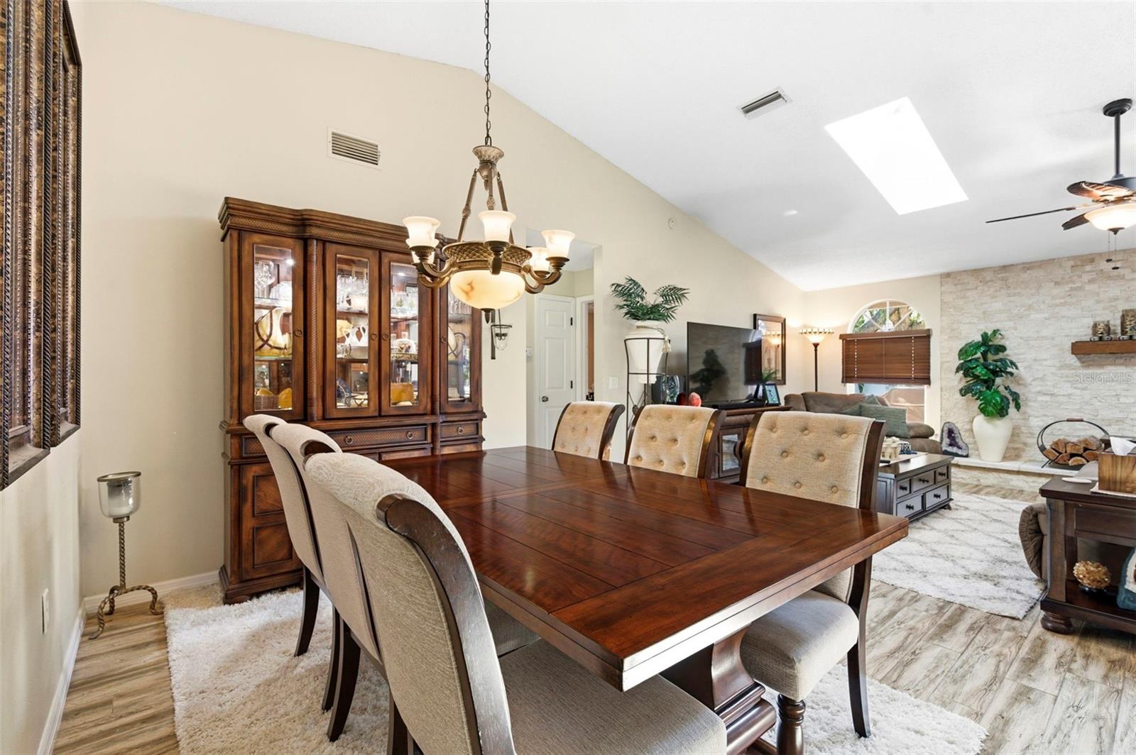 HUNTERS RIDGE - Residential