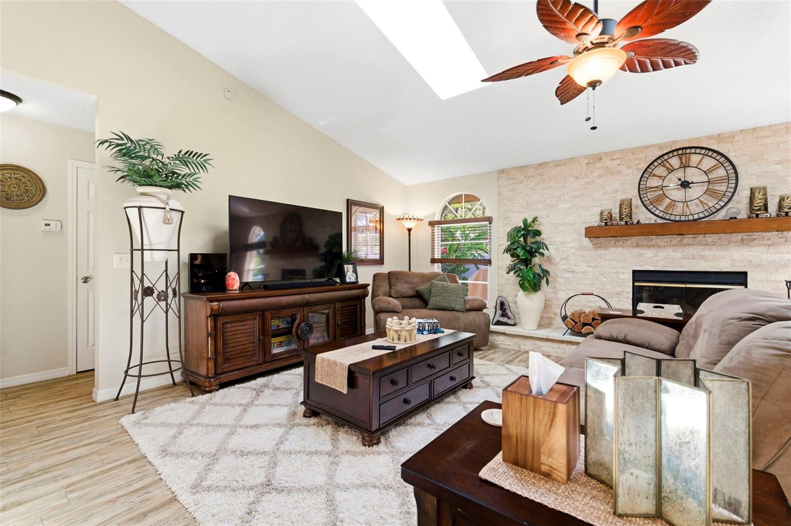 HUNTERS RIDGE - Residential