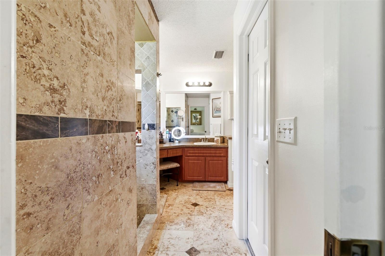 HUNTERS RIDGE - Residential