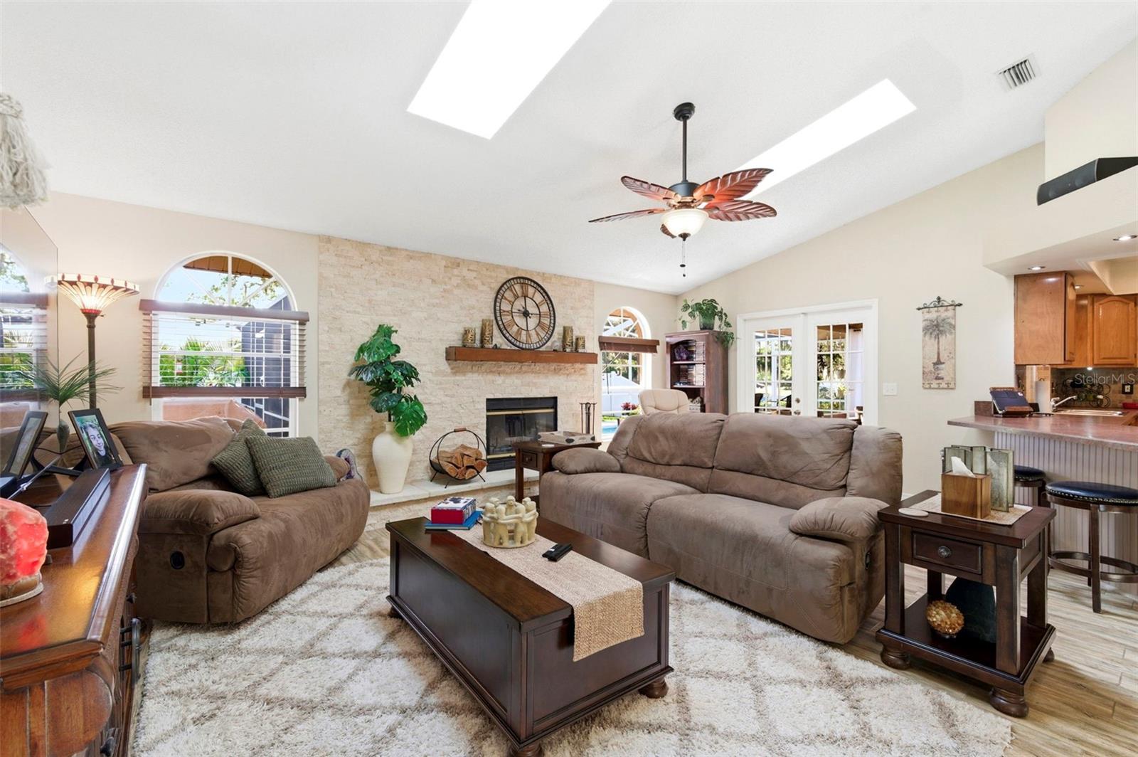 HUNTERS RIDGE - Residential