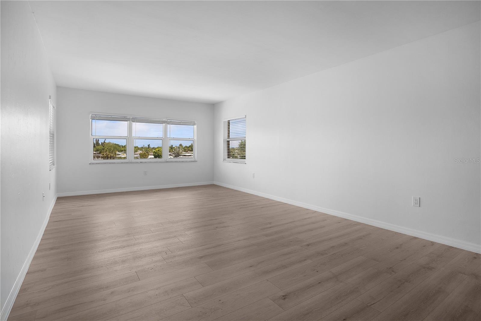 PLAZA VIEW - Residential