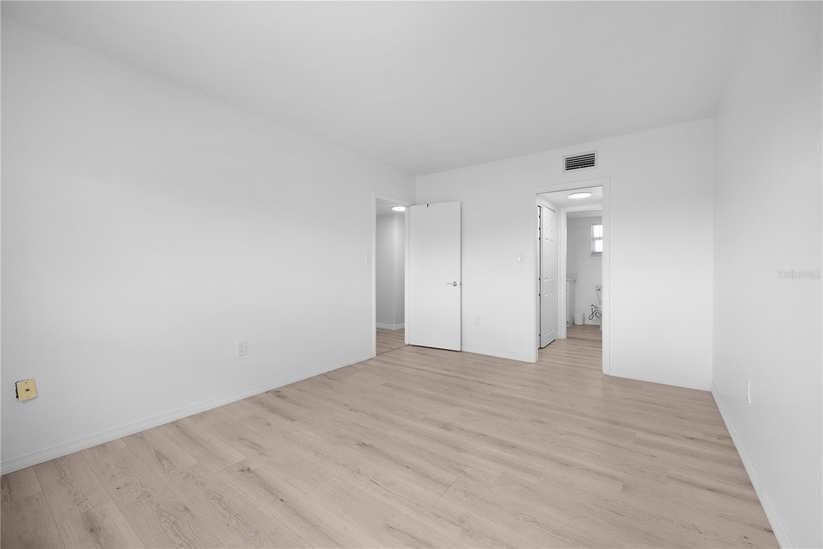 PLAZA VIEW - Residential