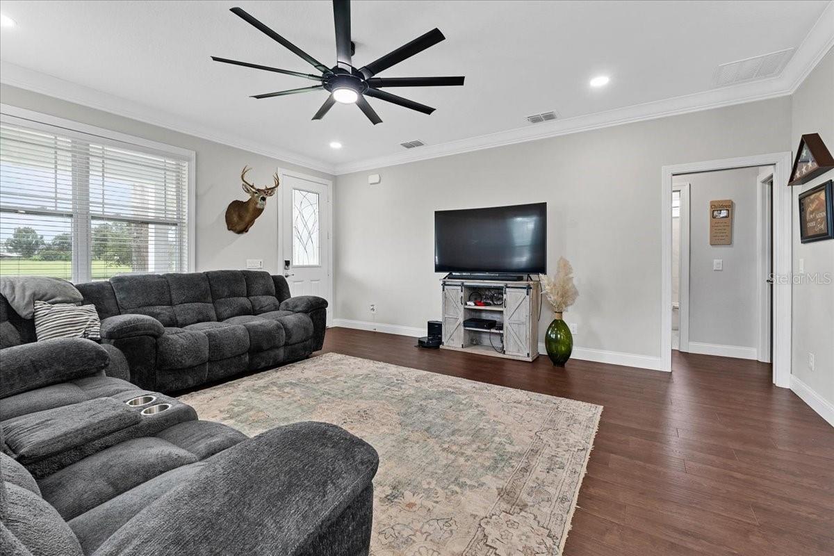 HIGHLAND PARK SUB - Residential