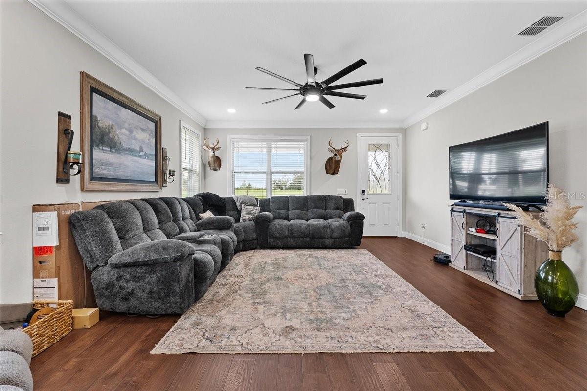 HIGHLAND PARK SUB - Residential