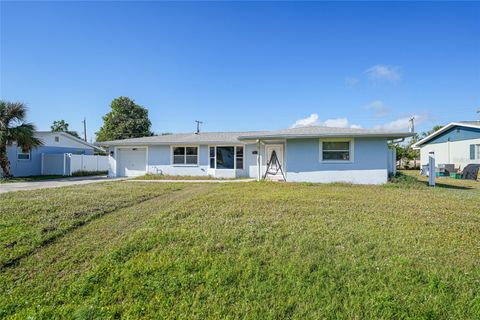 A home in PORT CHARLOTTE