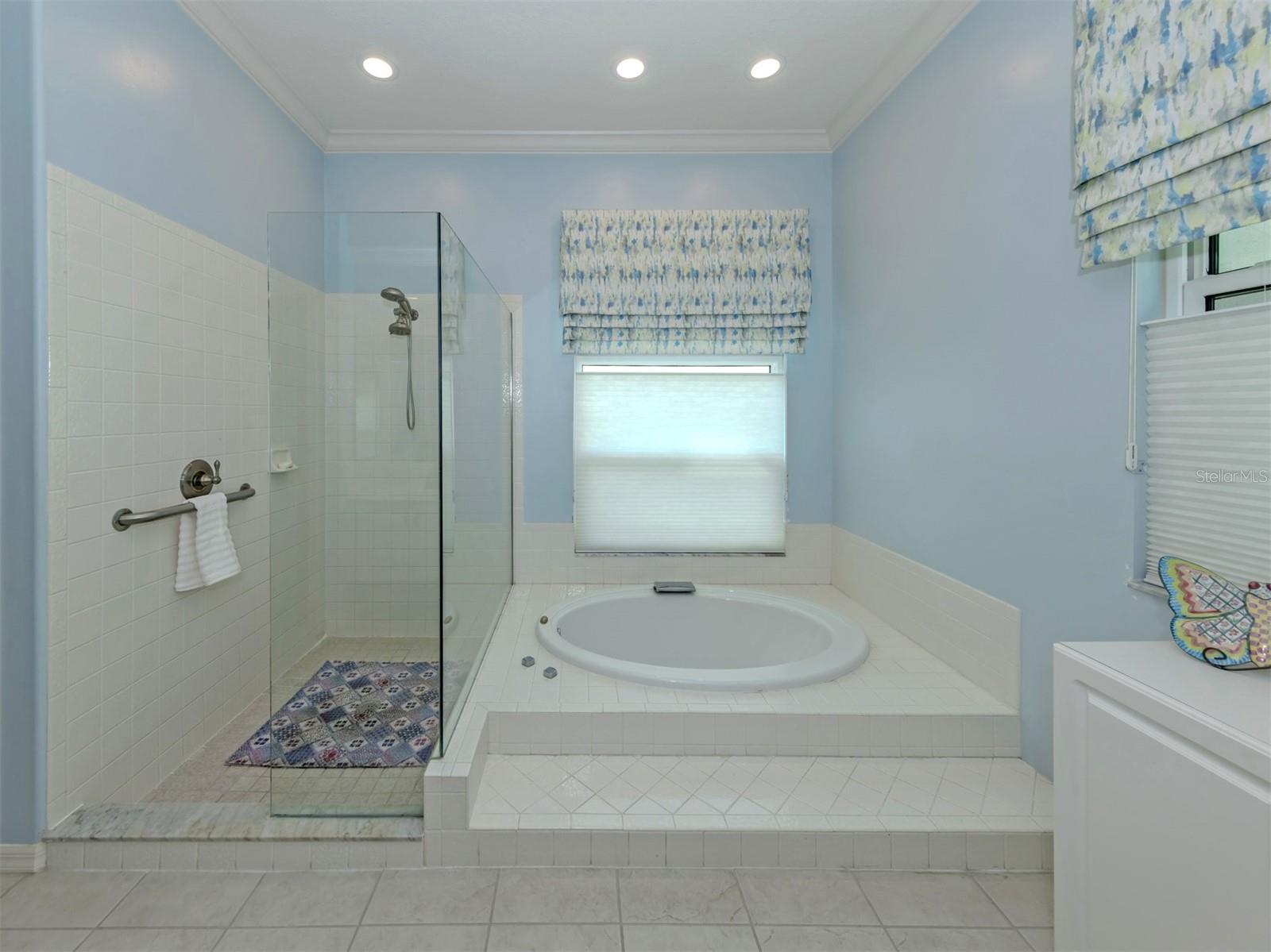 VENICE GOLF & COUNTRY CLUB - Residential