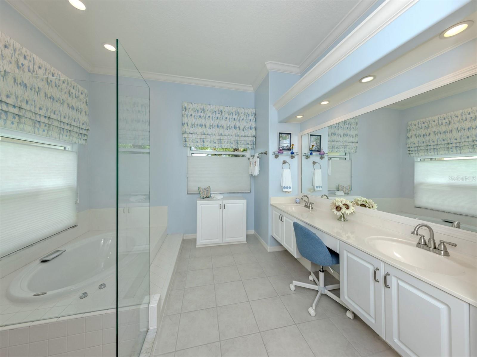 VENICE GOLF & COUNTRY CLUB - Residential