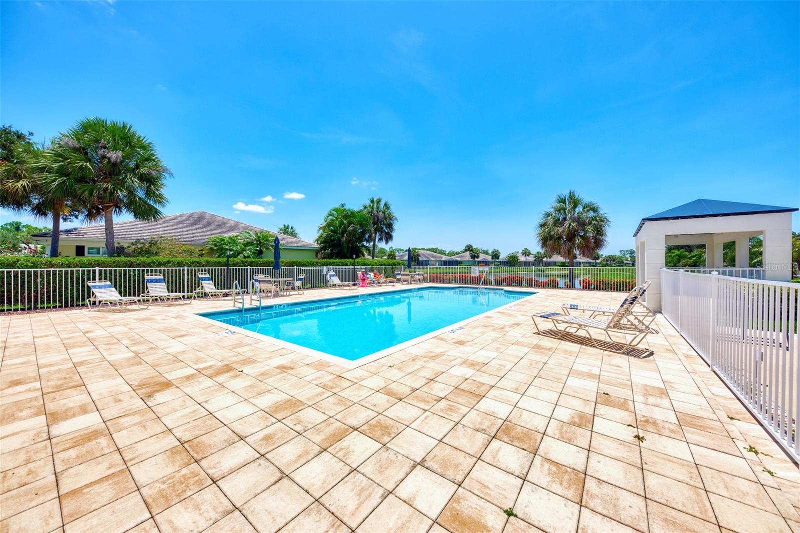 WEST LAKE GARDENS ST ANDREWS PARK - Residential