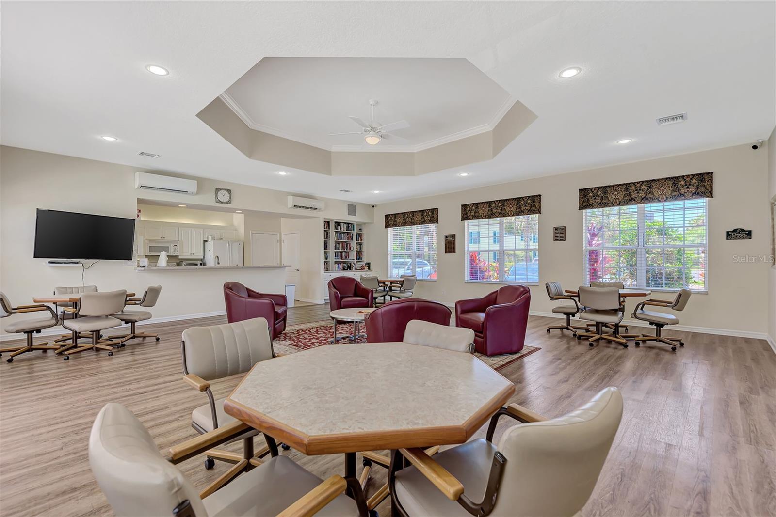 WEST LAKE GARDENS ST ANDREWS PARK - Residential