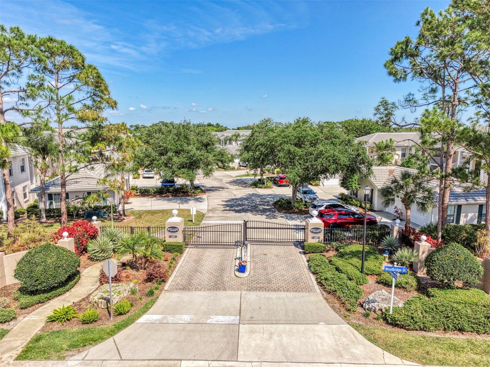 WEST LAKE GARDENS ST ANDREWS PARK - Residential